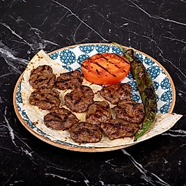 Efsane Köfte Menü+Salata+Acuka
