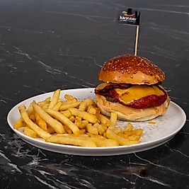 Sucuk Burger Menü + Ayran