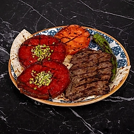 Efsane Dana Biftek-Sucuk Menü+Salata+Acuka Menü