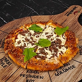 Kavurmalı Pizza Orta Boy