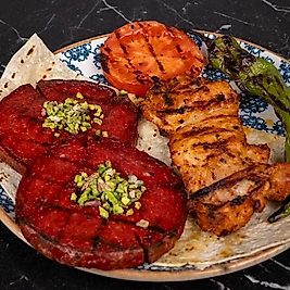 Efsane Tavuk-Sucuk Menü+Salata+Acuka Menü